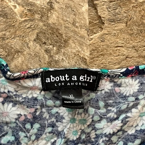 Flower top - Picture 2 of 2